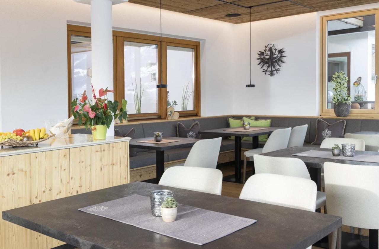 Hotel Garni Tirol Ladis Extérieur photo