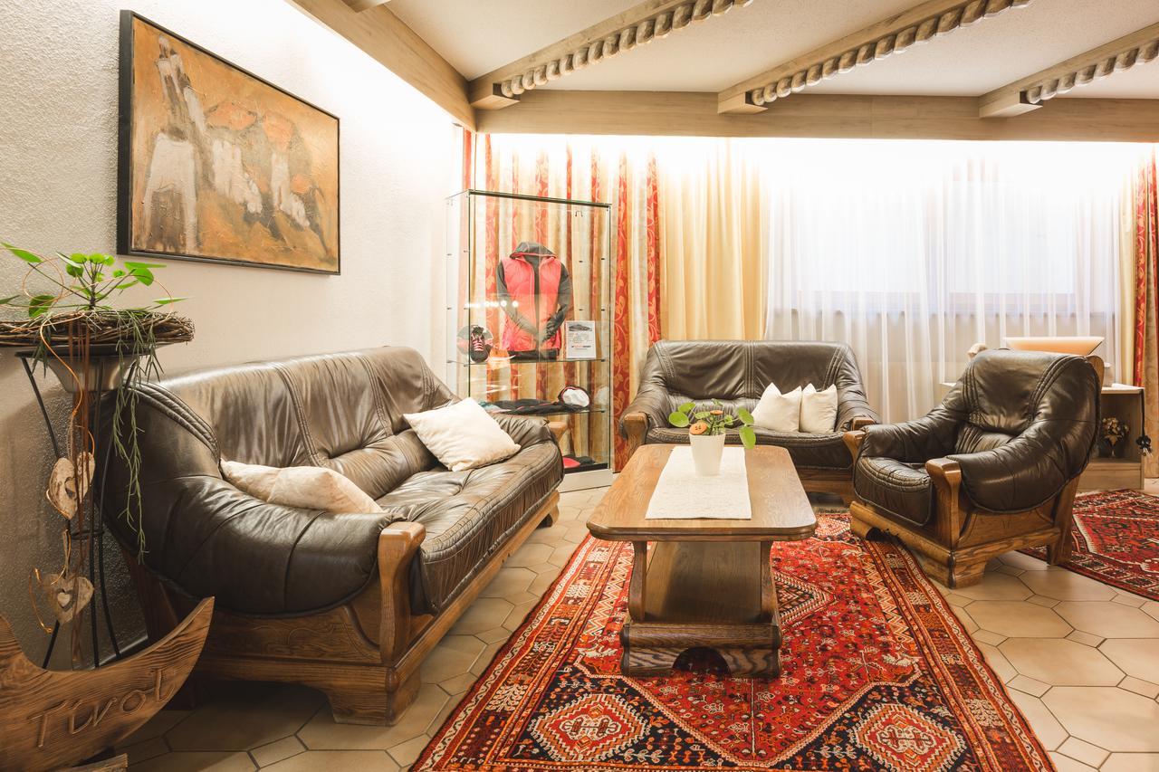 Hotel Garni Tirol Ladis Extérieur photo