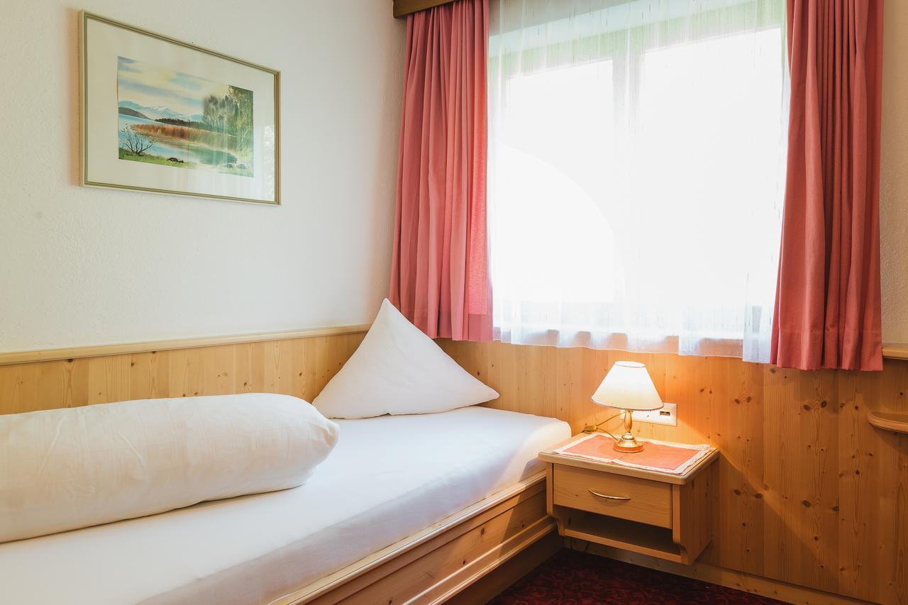 Hotel Garni Tirol Ladis Extérieur photo